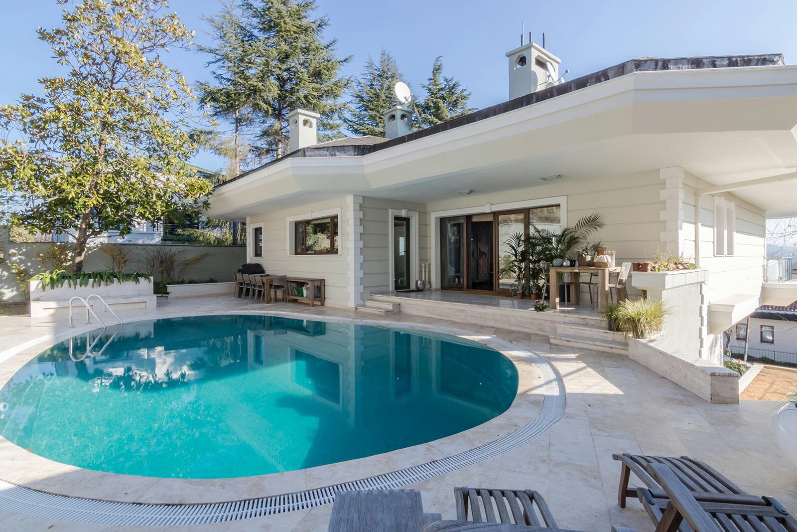 emirgan da full bogaz manzarali kiralik villa
